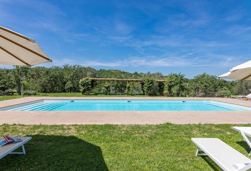 Podere Pratovecchio 14&2, Emma Villas