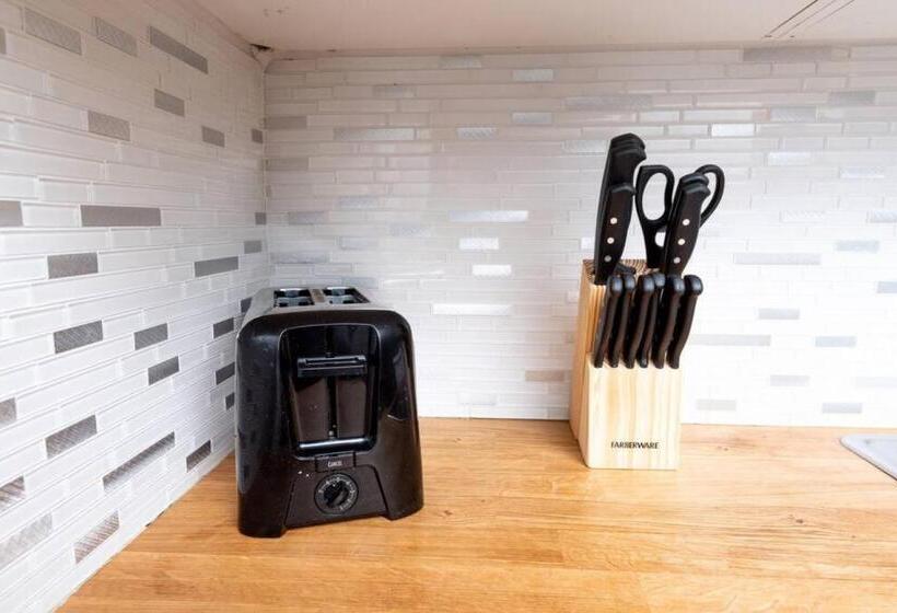 The Palms At Middle River Terrace 4