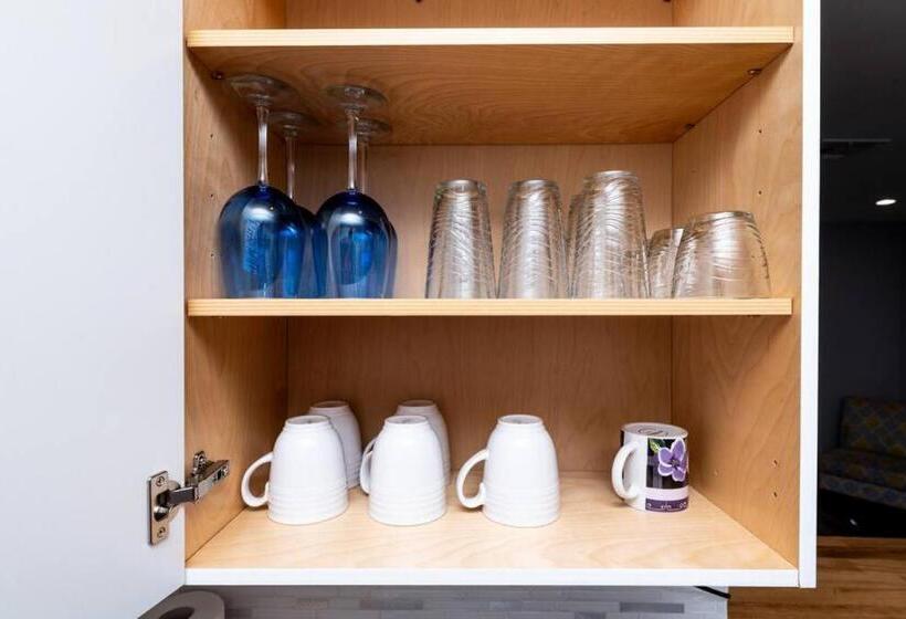 The Palms At Middle River Terrace 4