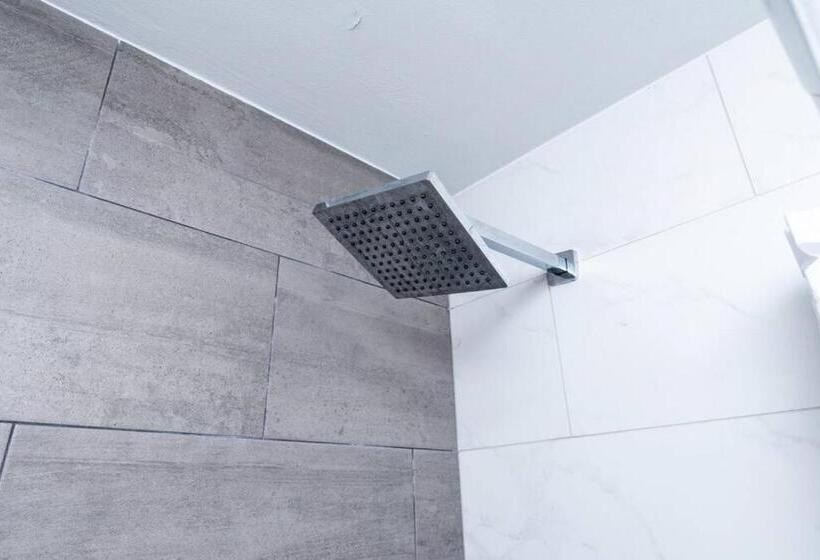 The Palms At Middle River Terrace 4