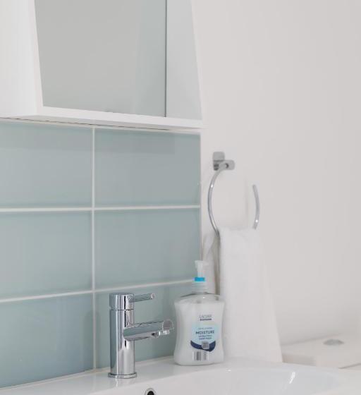 Trendy Central 1 Bed Flat With Roof Terrace