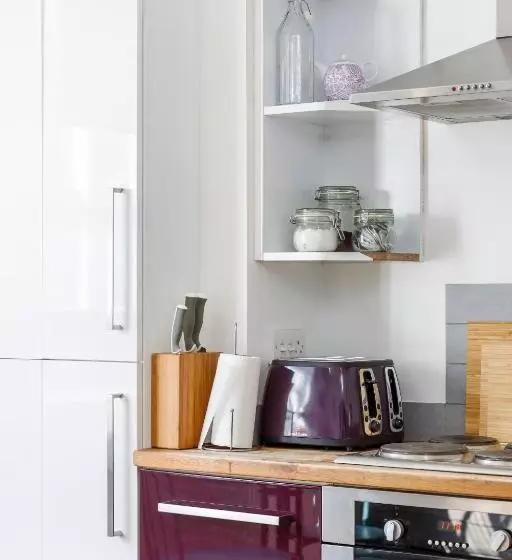 Trendy Central 1 Bed Flat With Roof Terrace