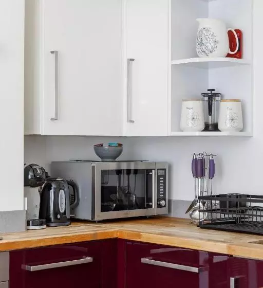 Trendy Central 1 Bed Flat With Roof Terrace