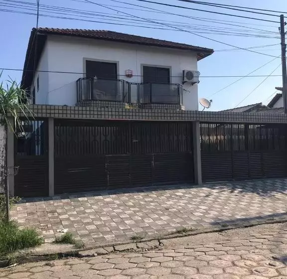 Apartamento No Guarujá, A Poucos Minutos Da Praia