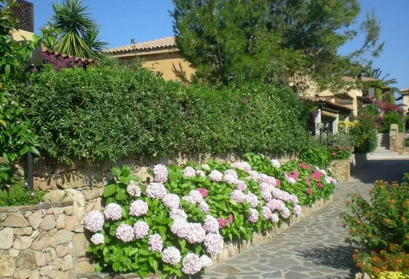 Baia De Bahas Residence