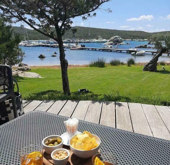 Baia De Bahas Residence