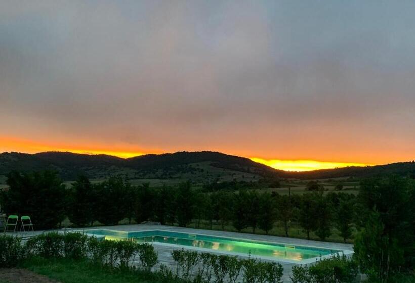 فندق хотел планински кът