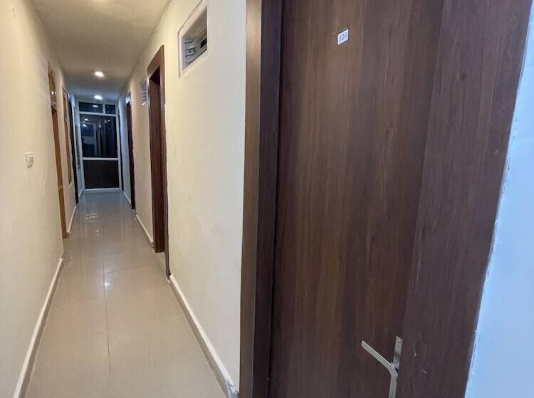 בית מלון כפרי Himgiri