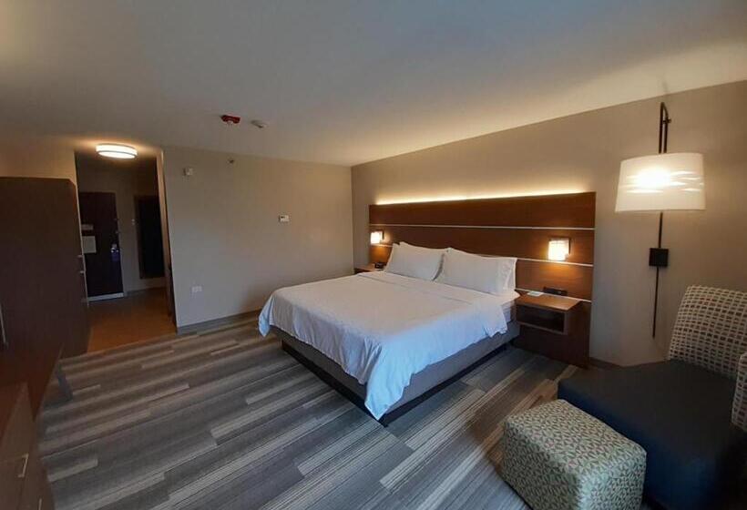 هتل Holiday Inn Express Trincity, An Ihg