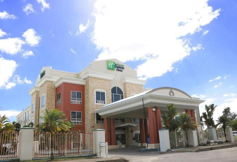 هتل Holiday Inn Express Trincity, An Ihg