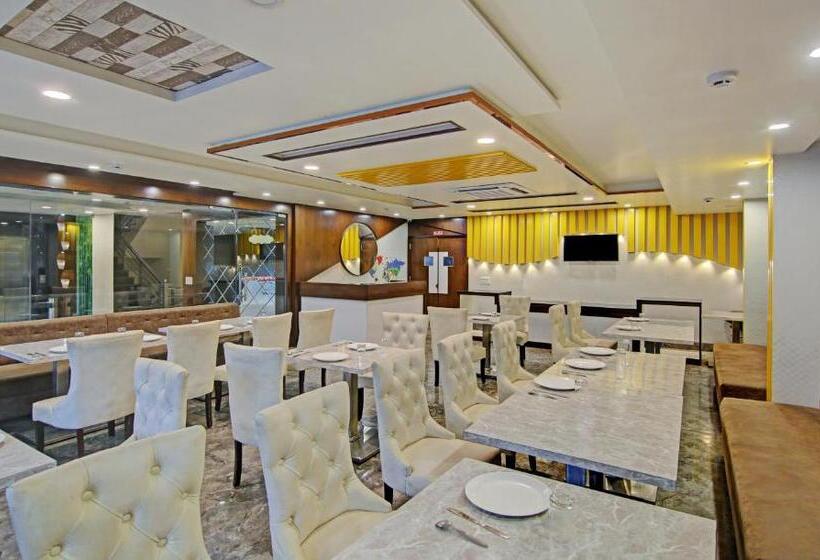 Hotel Treebo S G Grand