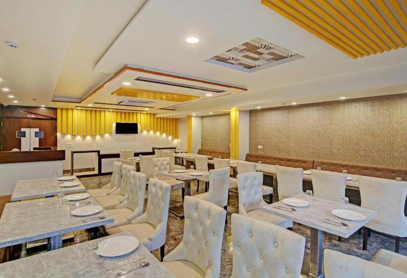 Hotel Treebo S G Grand