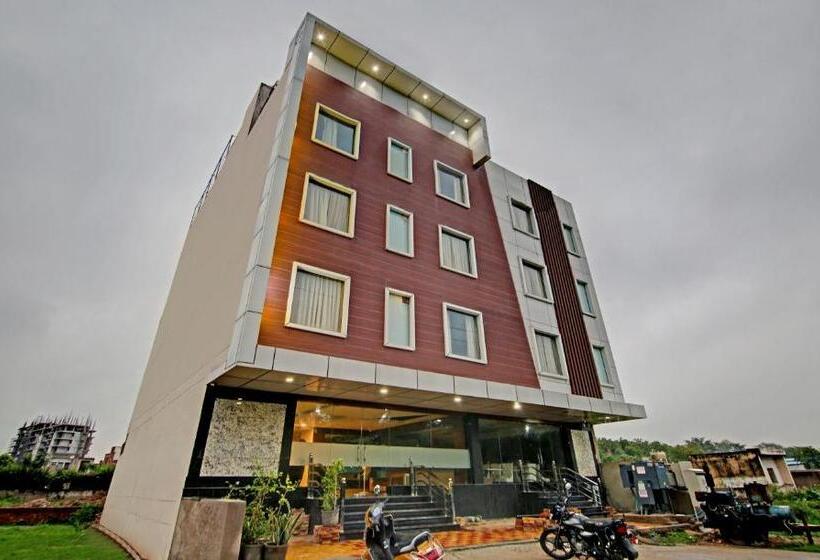 Hotel Treebo S G Grand