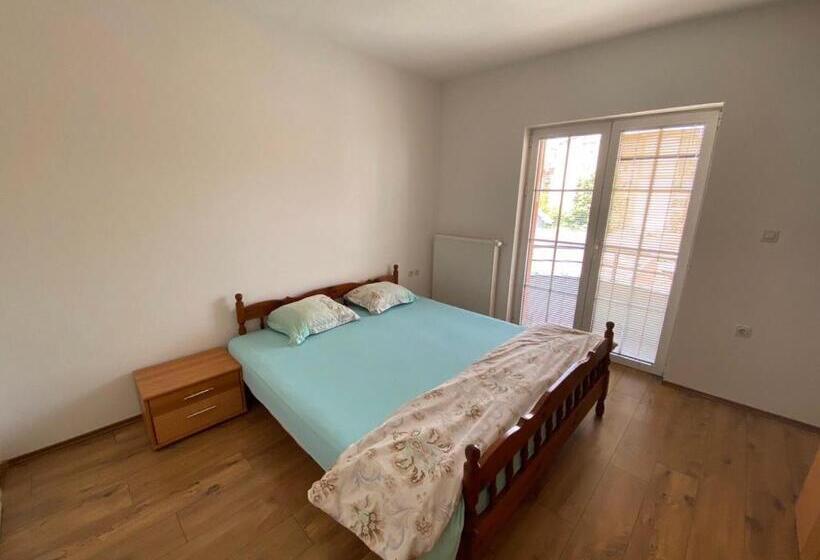 پانسیون Apartmani Jovana