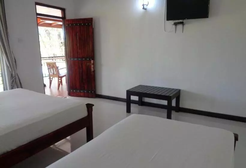 Majatalo Man Guest Polonnaruwa