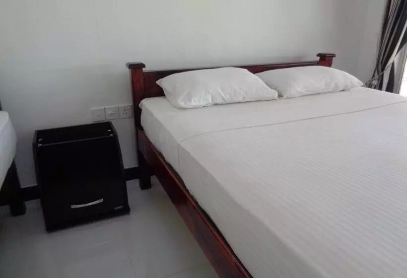 Majatalo Man Guest Polonnaruwa