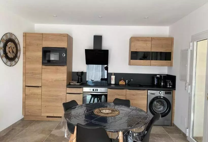 Petite Maison En Pierre