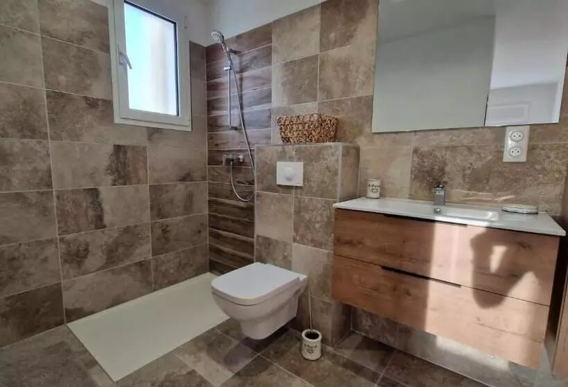 Petite Maison En Pierre