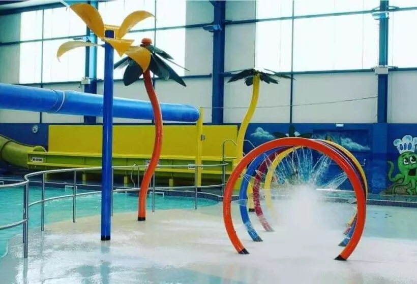 Pg177 Golden Palm Resort 8 Berth Caravan With Decking