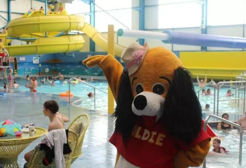 Pg177 Golden Palm Resort 8 Berth Caravan With Decking