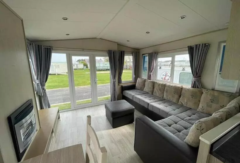 Pg177 Golden Palm Resort 8 Berth Caravan With Decking