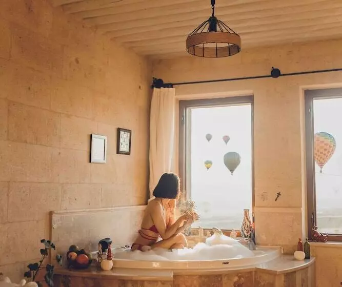 Hotelli Peristyle Cave Cappadocia  Special Class