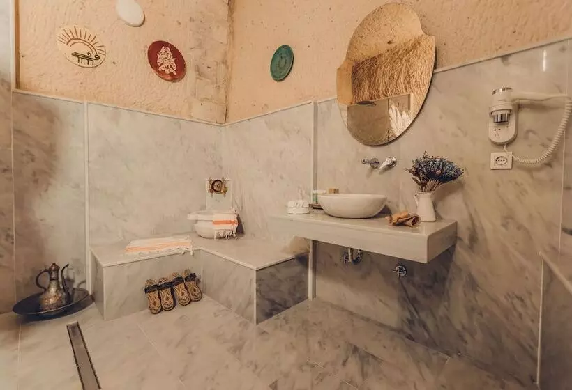 Hotelli Peristyle Cave Cappadocia  Special Class
