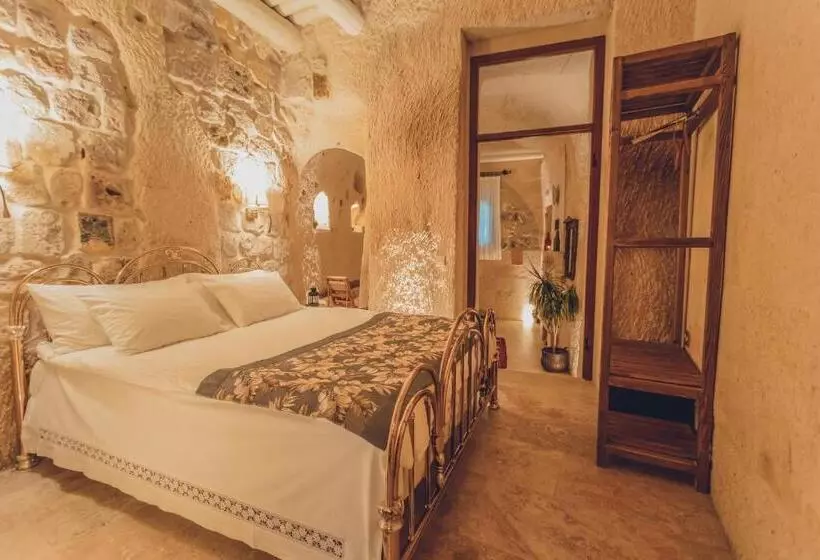 Hotelli Peristyle Cave Cappadocia  Special Class
