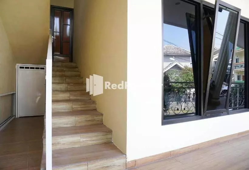 ホテル Griya Imafa Inn Mitra Reddoorz