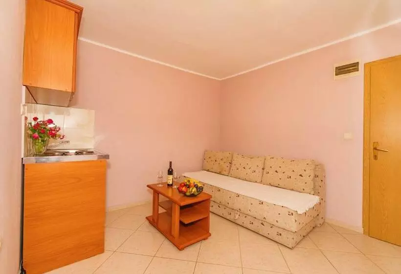 پانسیون Guest House Edita