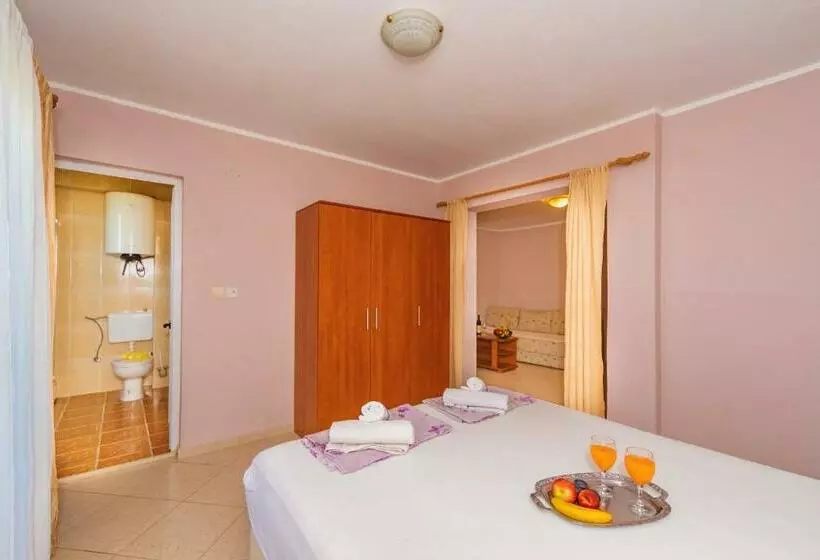 پانسیون Guest House Edita
