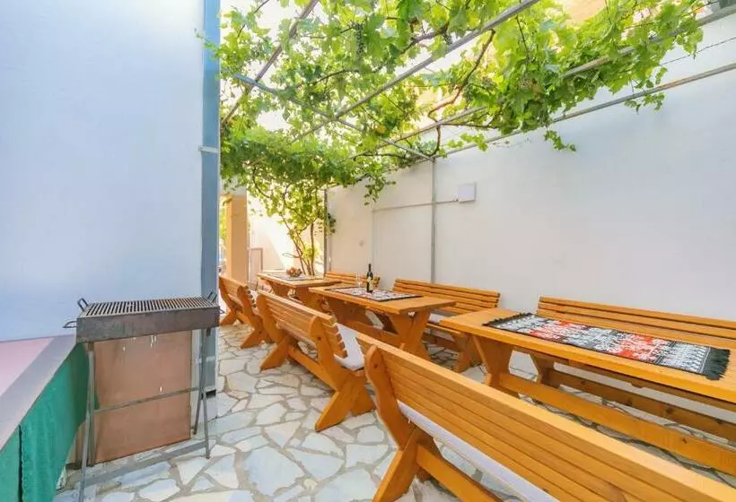 پانسیون Guest House Edita