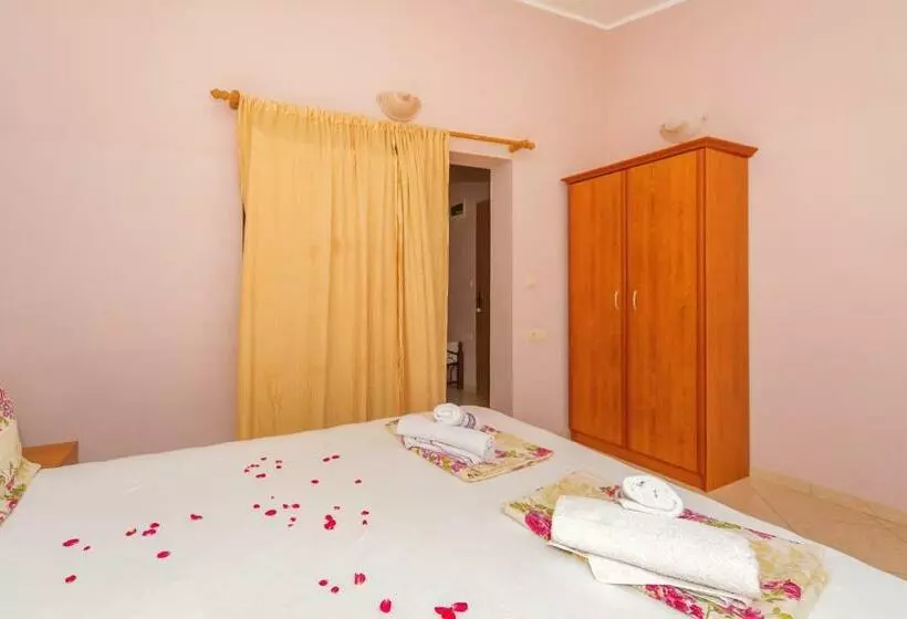 پانسیون Guest House Edita