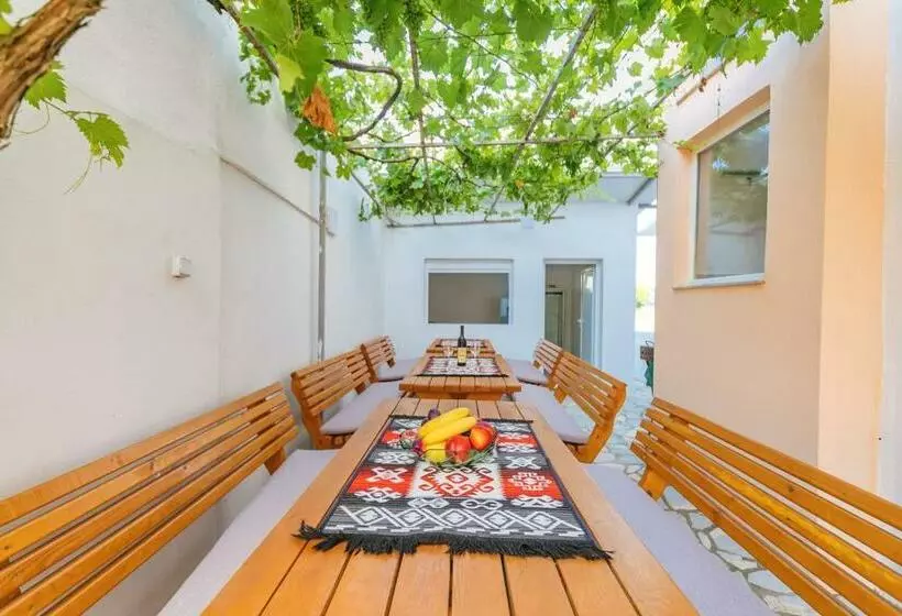 پانسیون Guest House Edita