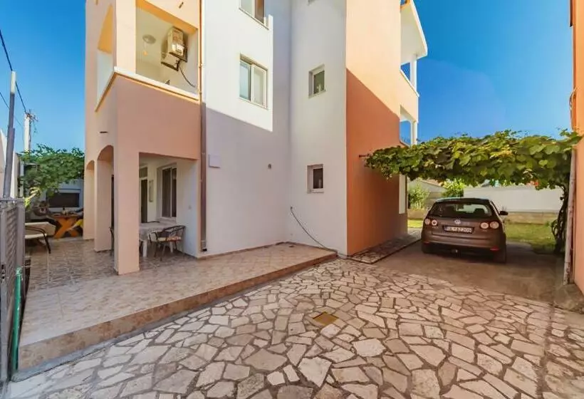 پانسیون Guest House Edita