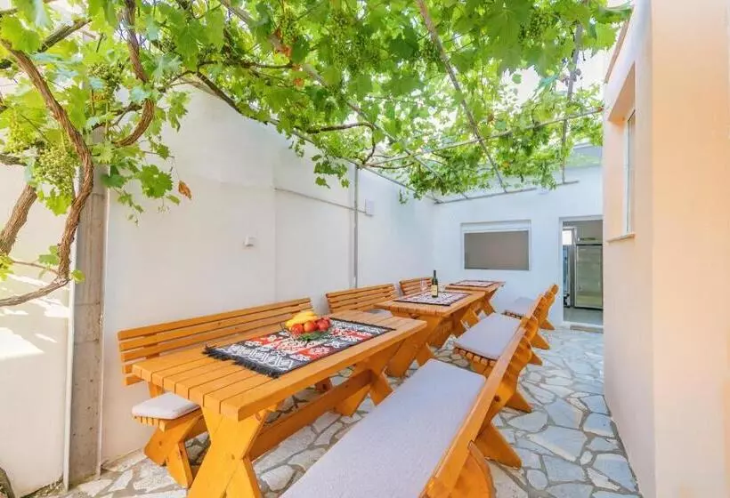 پانسیون Guest House Edita