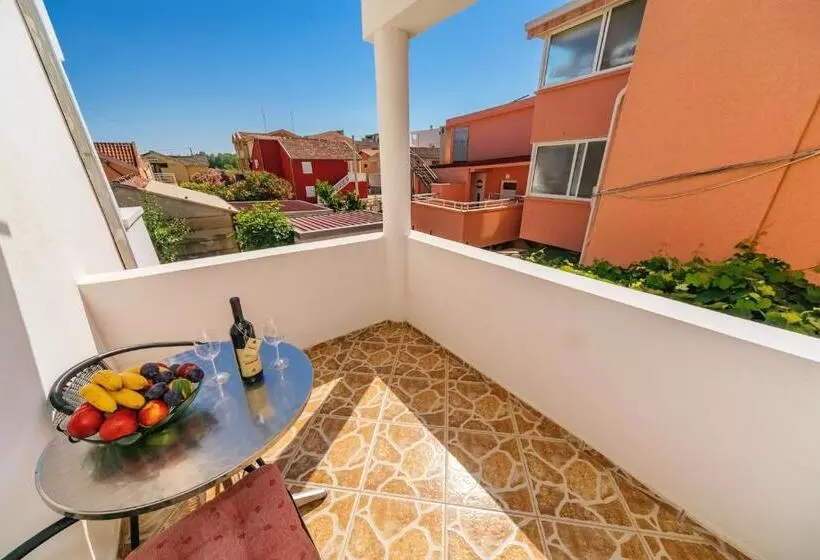 پانسیون Guest House Edita