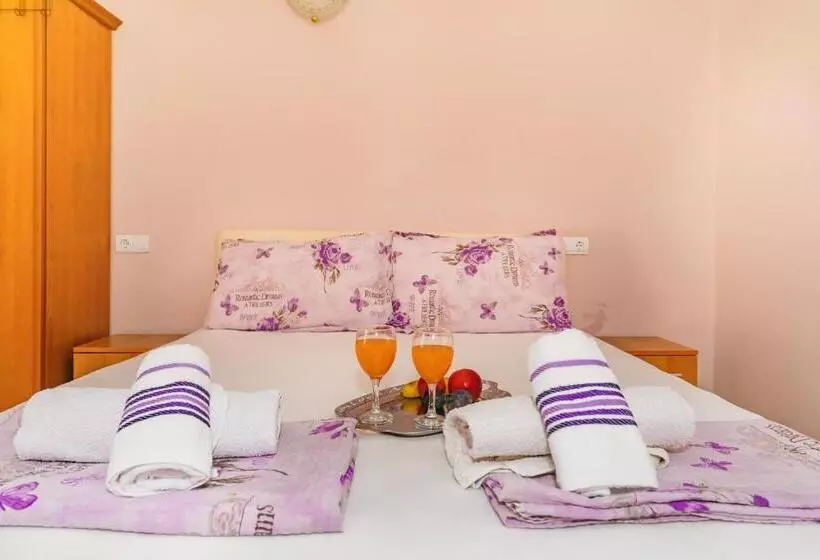 پانسیون Guest House Edita