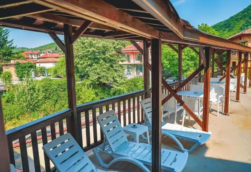 ユースホステル стаи за гост хит хаус и спа