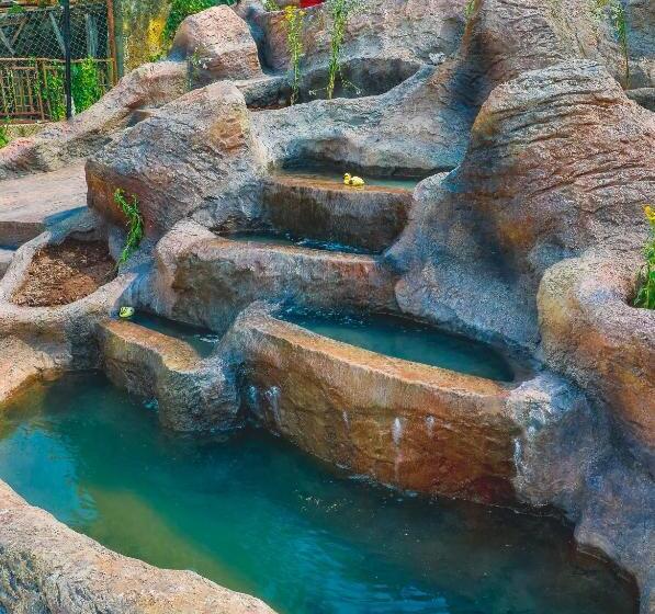 ユースホステル стаи за гост хит хаус и спа