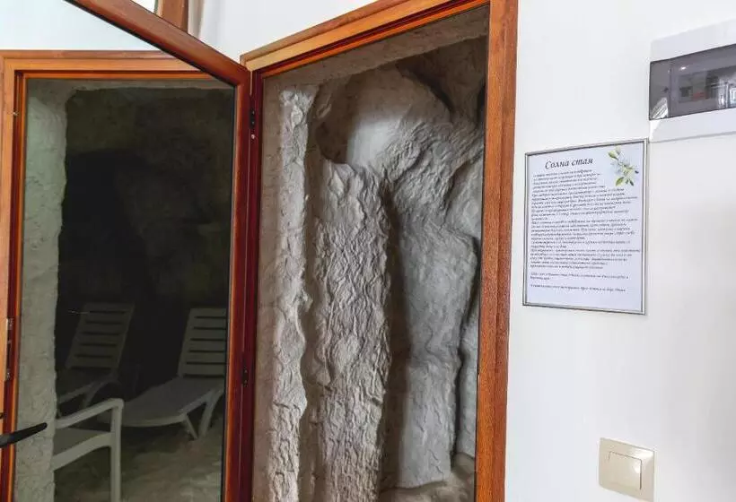 ユースホステル стаи за гост хит хаус и спа