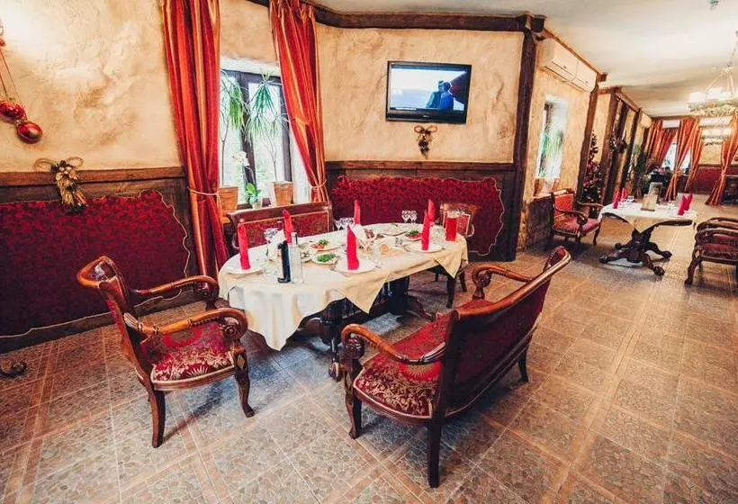 Retkeilymaja отель вышеград