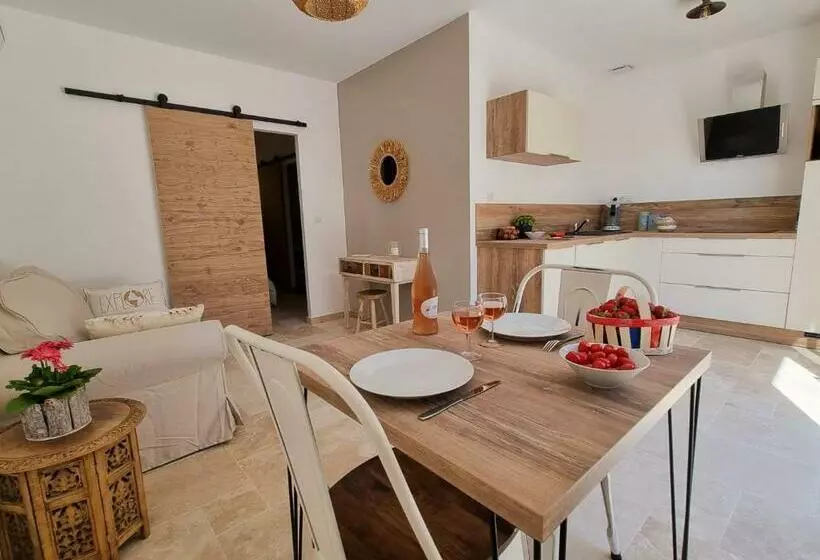 Aamiaismajoitus (B&B) Cosy En Provence   Piscine Chauffée De Mai à Septembre