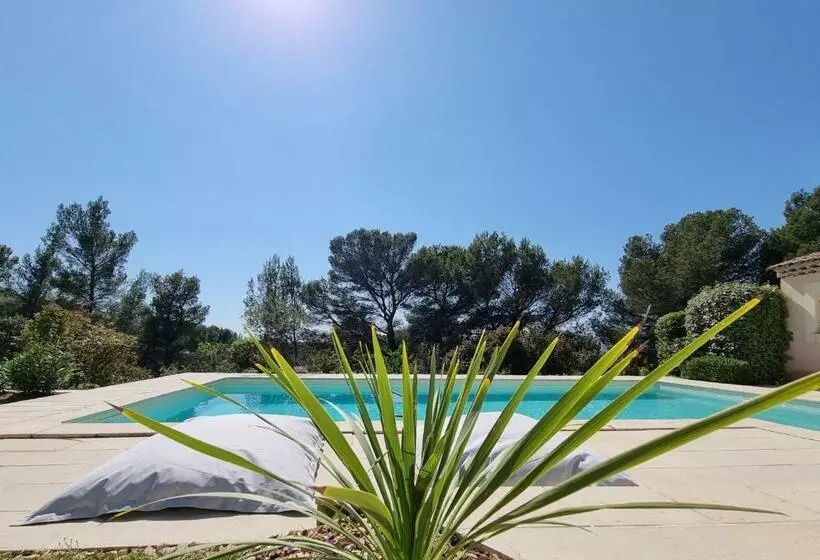 Aamiaismajoitus (B&B) Cosy En Provence   Piscine Chauffée De Mai à Septembre