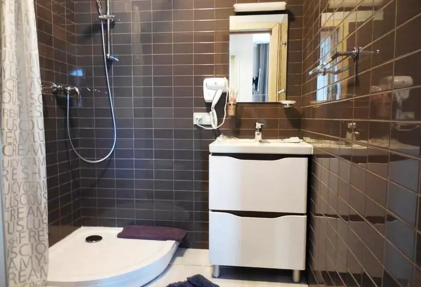 ホテル котедж парк славна