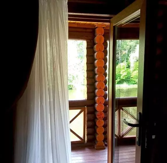 ホテル котедж парк славна