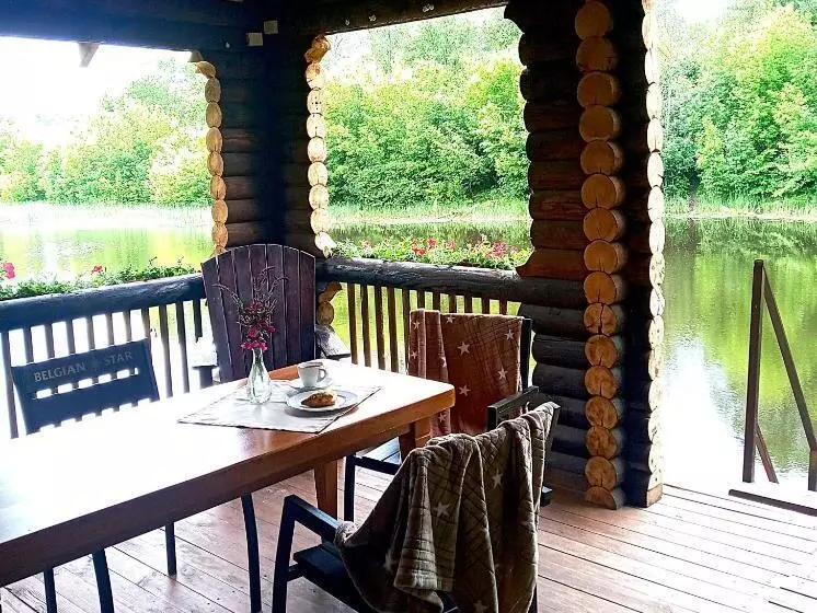 ホテル котедж парк славна