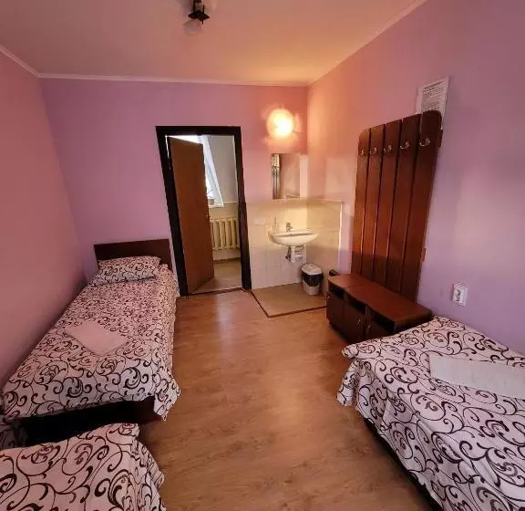 ホテル база відпочинку тростян