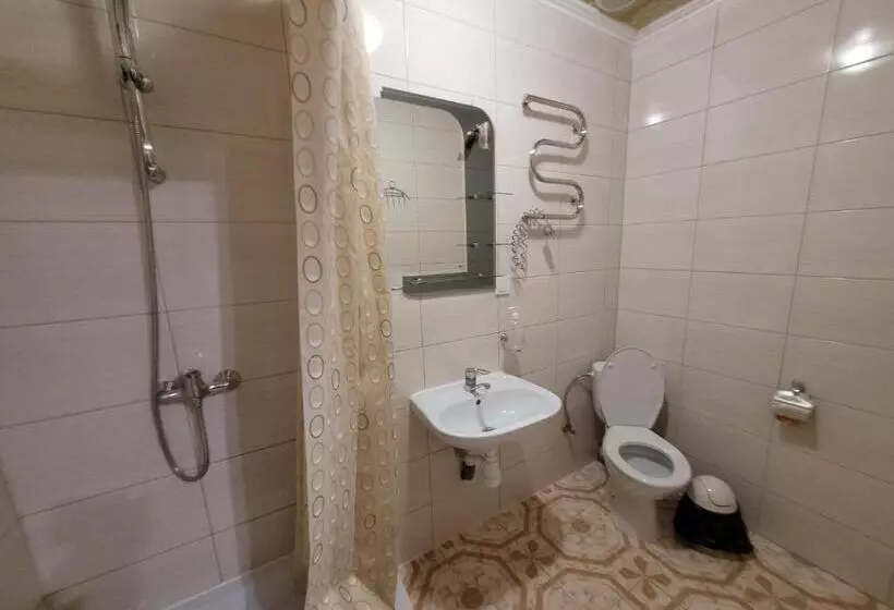 ホテル база відпочинку тростян