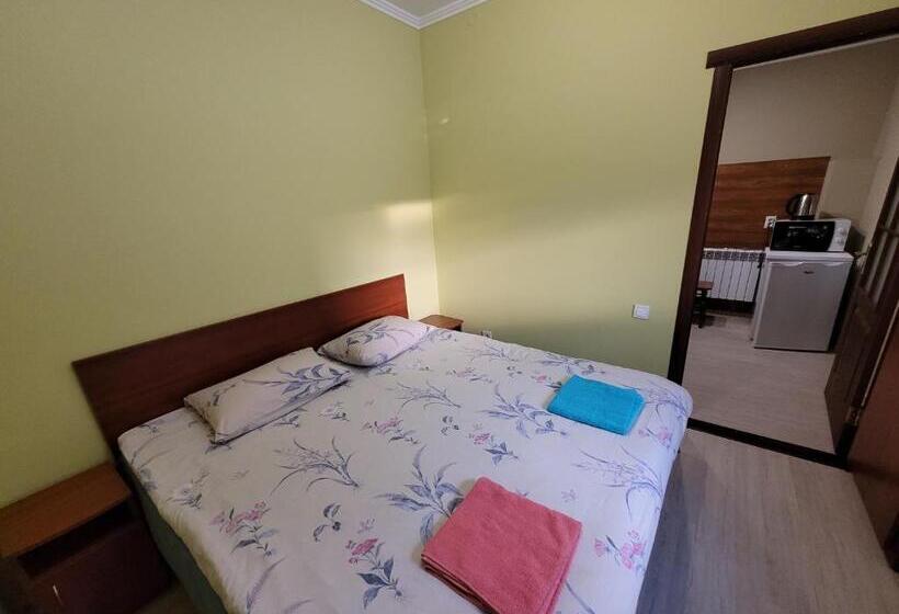 فندق база відпочинку тростян